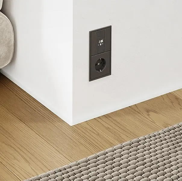 Микроплинтус для пола алюминиевый с пружинами Белый эмаль RAL 9003