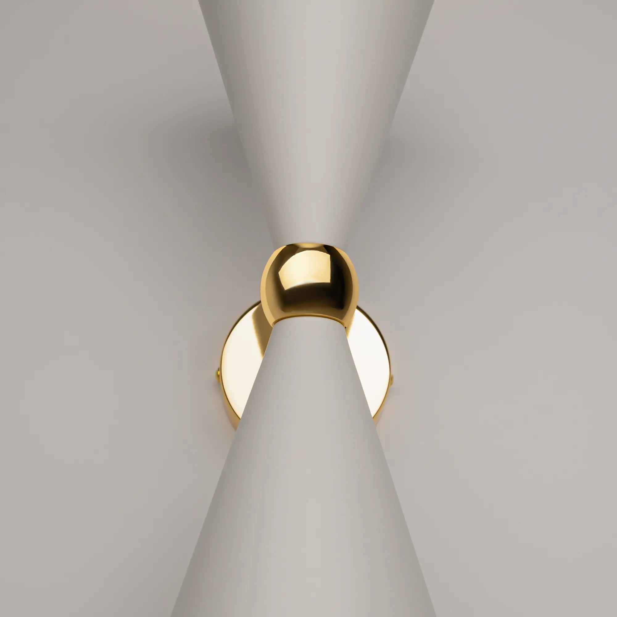 Настенный светильник (бра) Maytoni MOD108WL-02WG