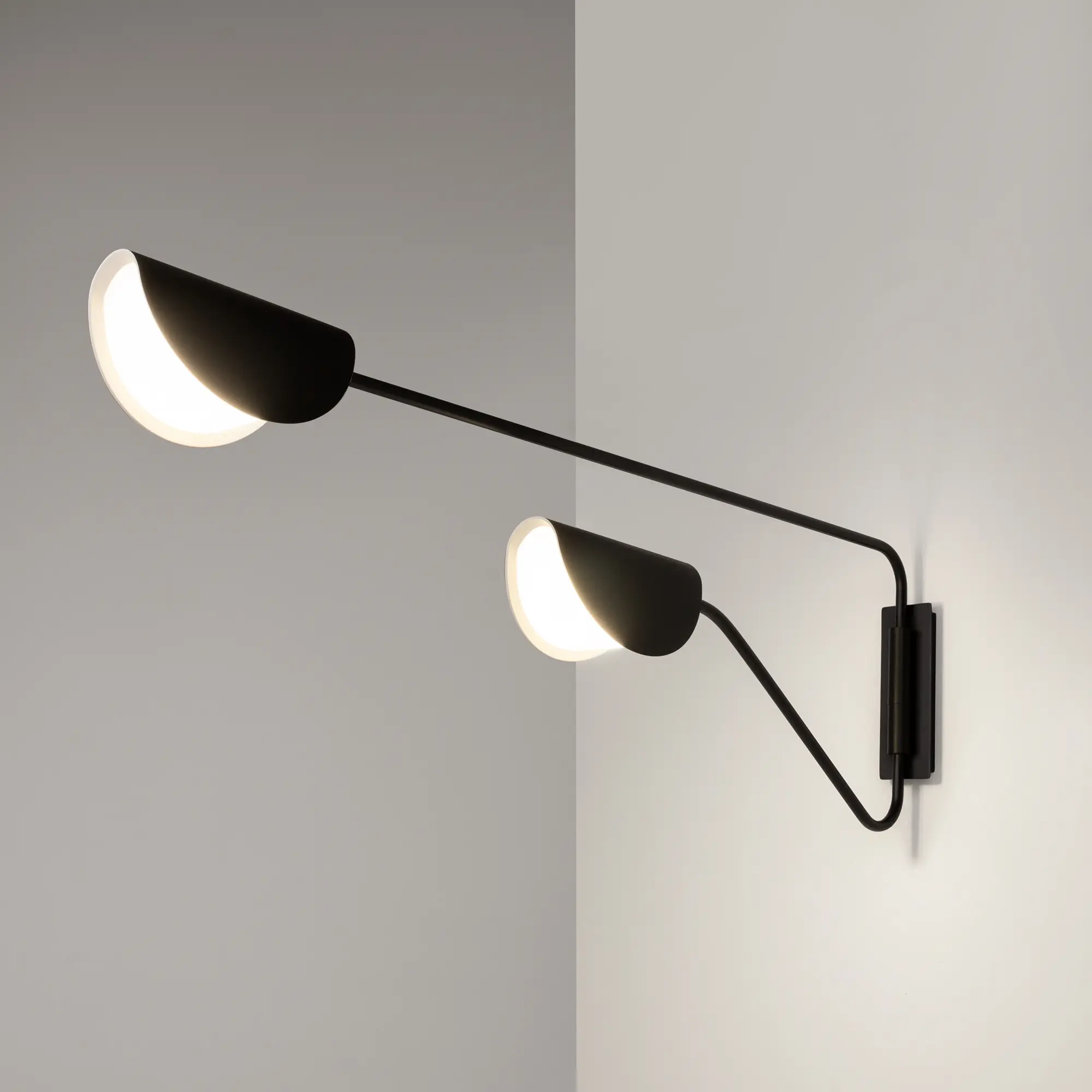 Настенный светильник (бра) Maytoni MOD126WL-02B