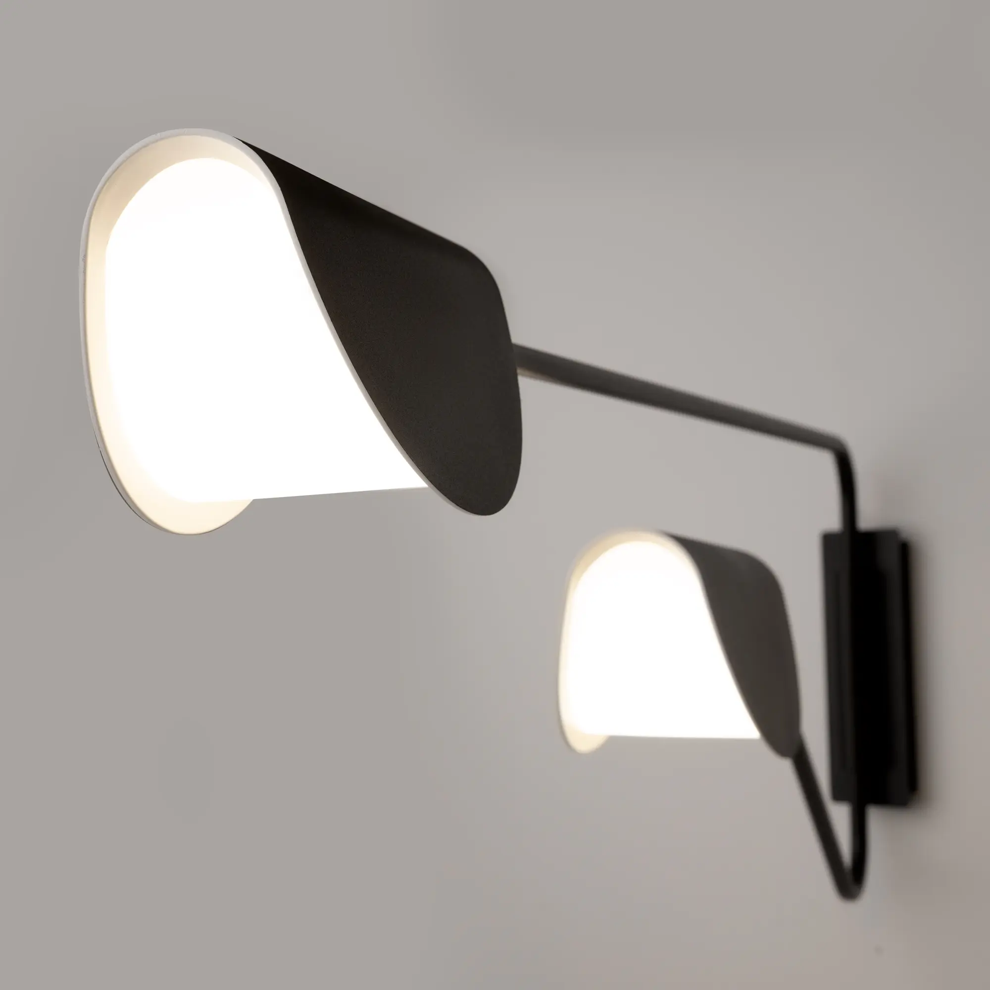 Настенный светильник (бра) Maytoni MOD126WL-02B