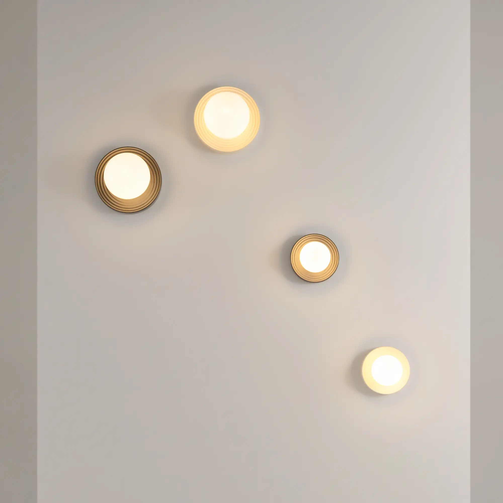 Настенный светильник (бра) Maytoni MOD403WL-01GR1