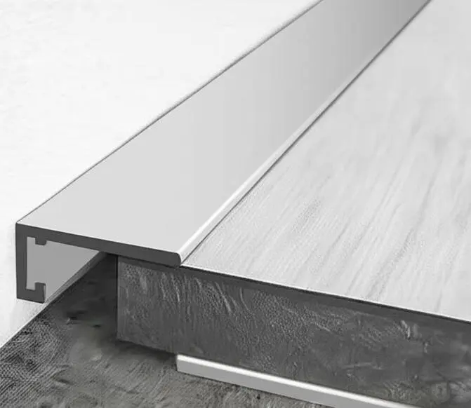 Микроплинтус  анодированный 3 м 