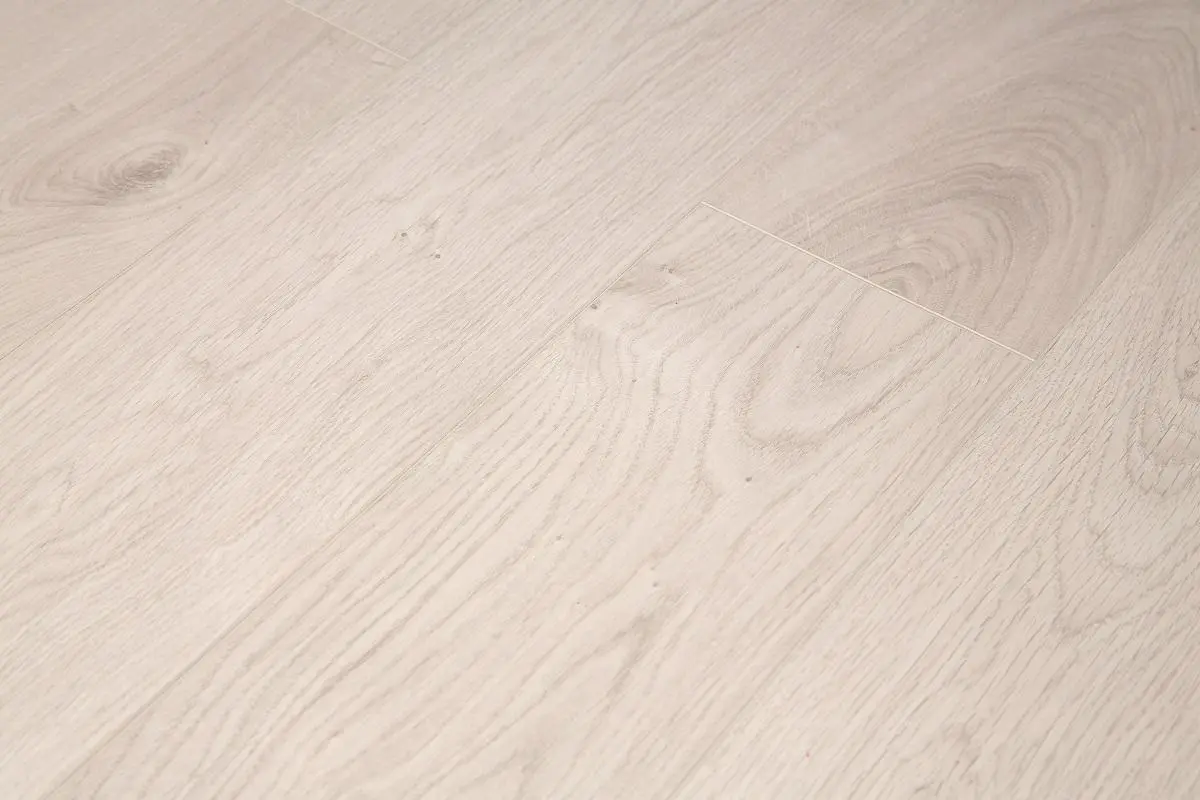 Ламинат Aberhof Storm Дуб Северный 3223 в квартире