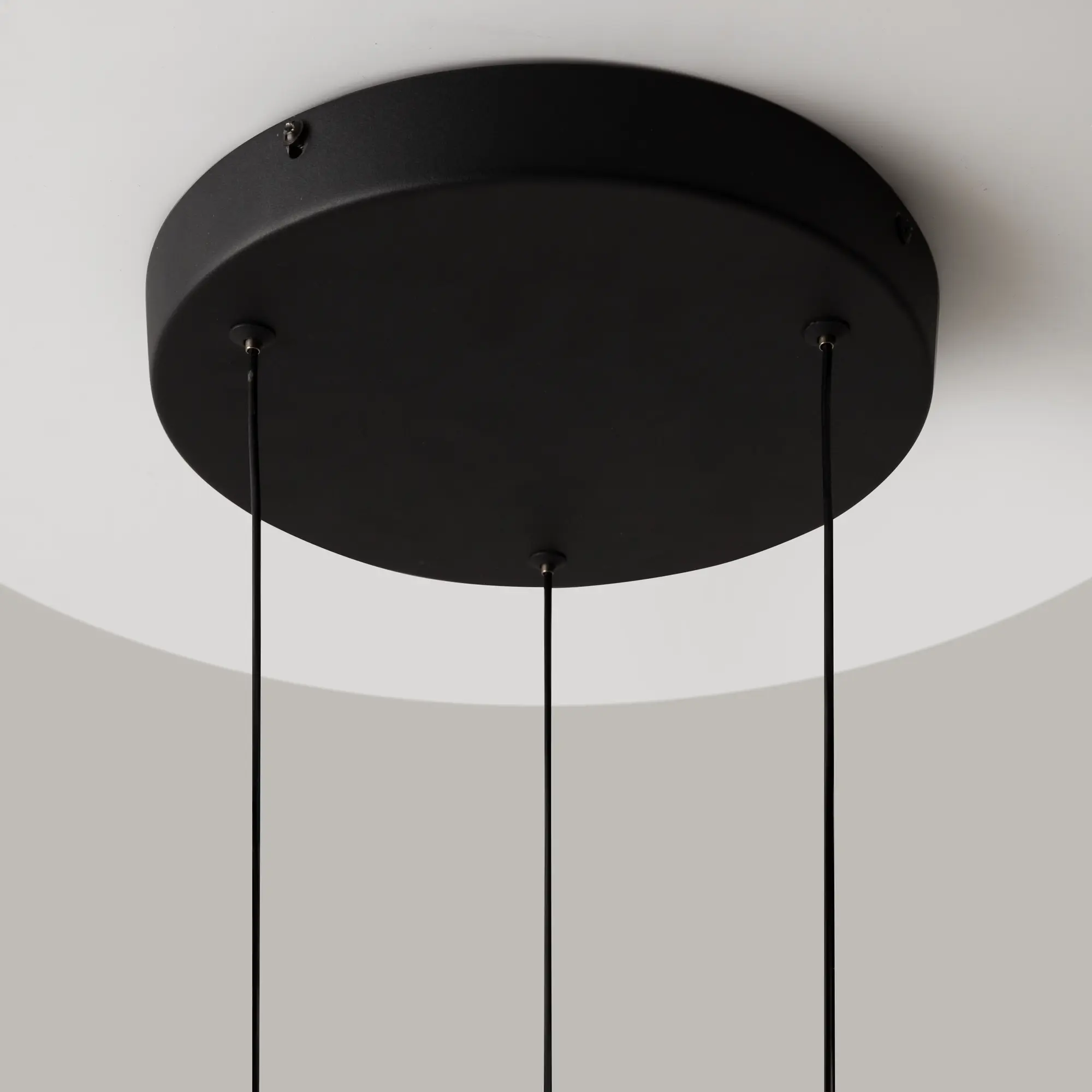 Подвесной светильник Maytoni MOD379PL-L17B3K