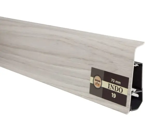 Пластиковый плинтус напольный