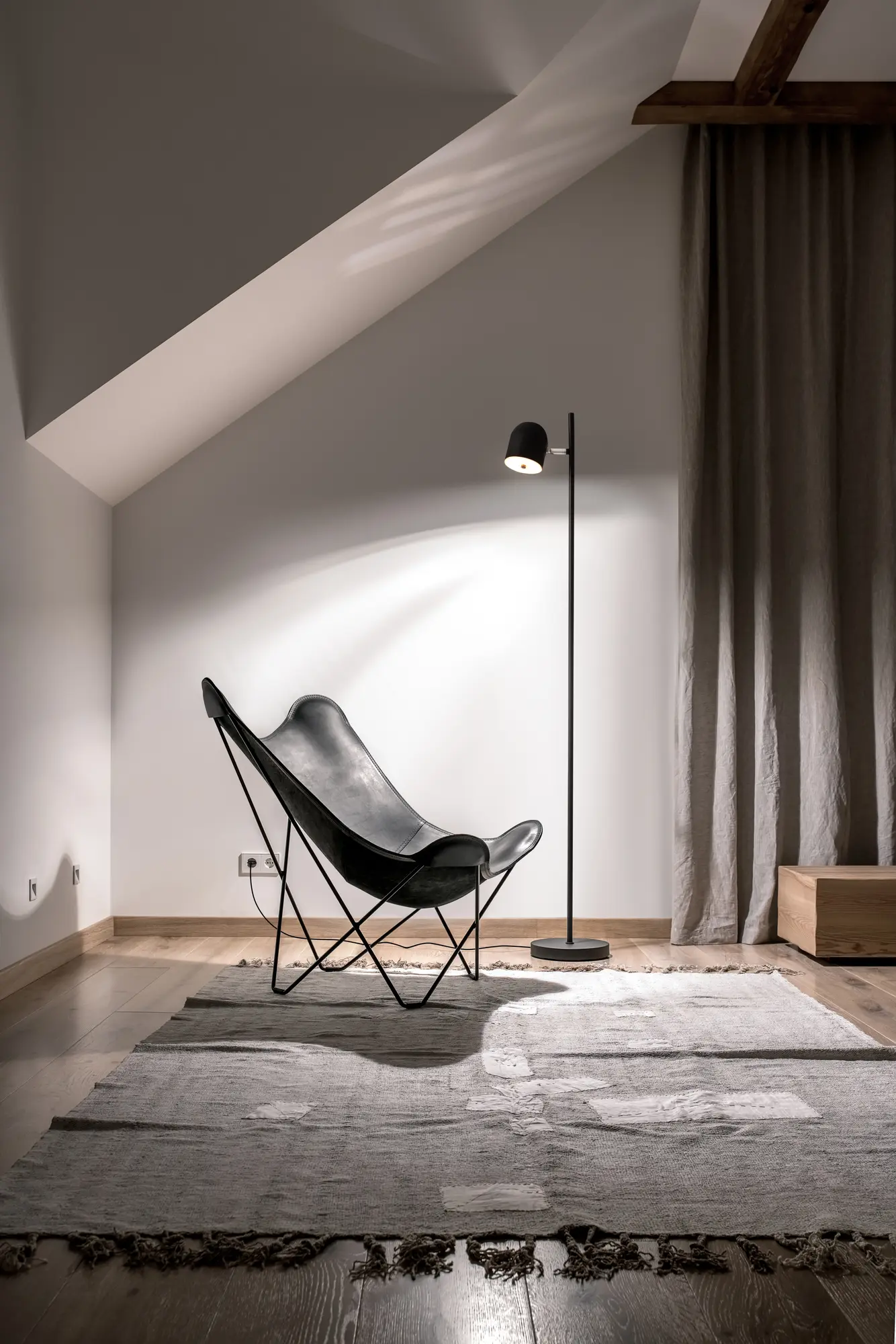 Настольный светильник Freya FR5279TL-01B1