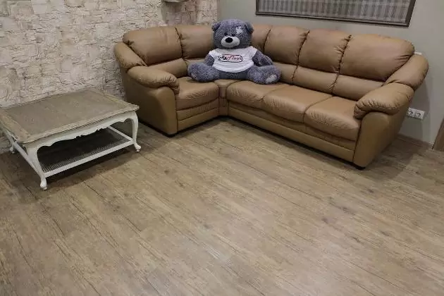 Плитка под дерево на пол