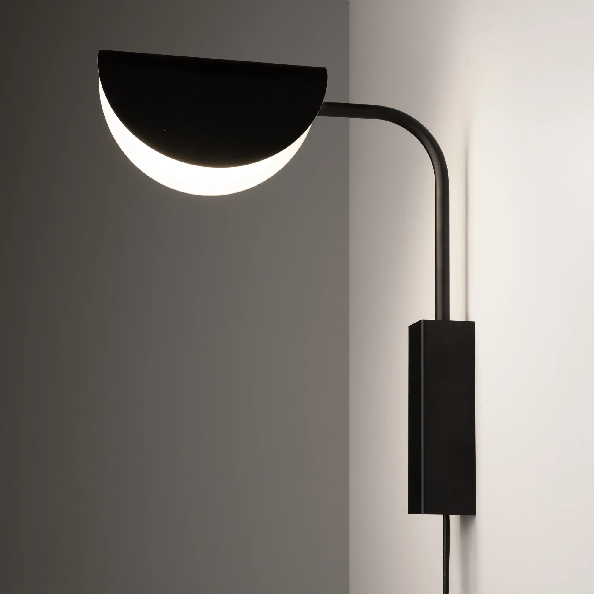 Настенный светильник (бра) Maytoni MOD126WL-01B