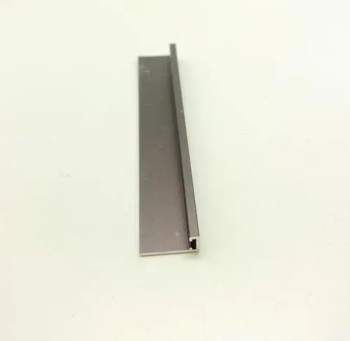 Микроплинтус напольный алюминиевыйц с пружинами коньяк анод темный