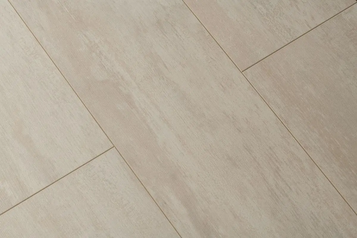 Ламинат Ideal Choice Ясень Океан ID85 в квартире