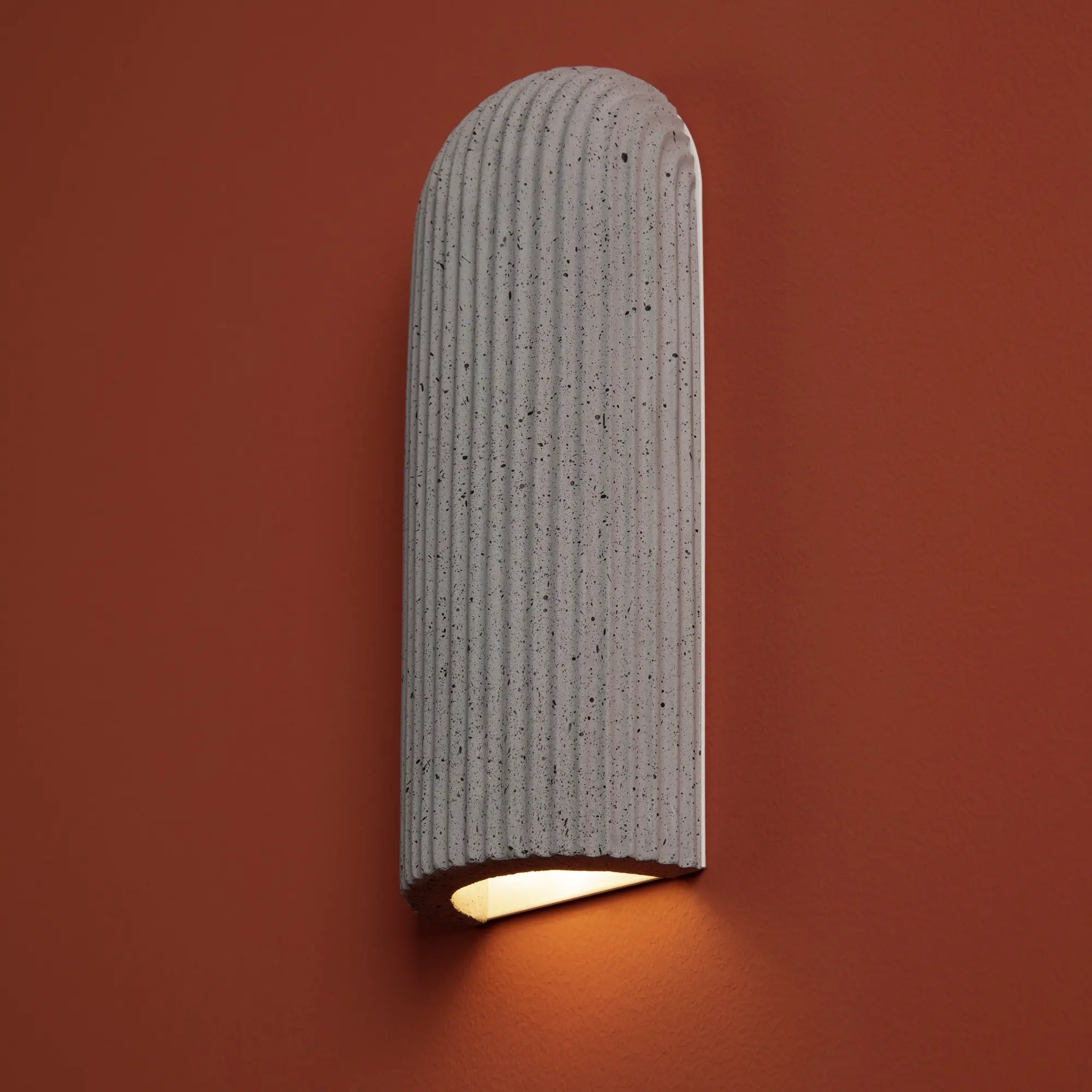 Настенный светильник (бра) Freya FR5582WL-01GF1