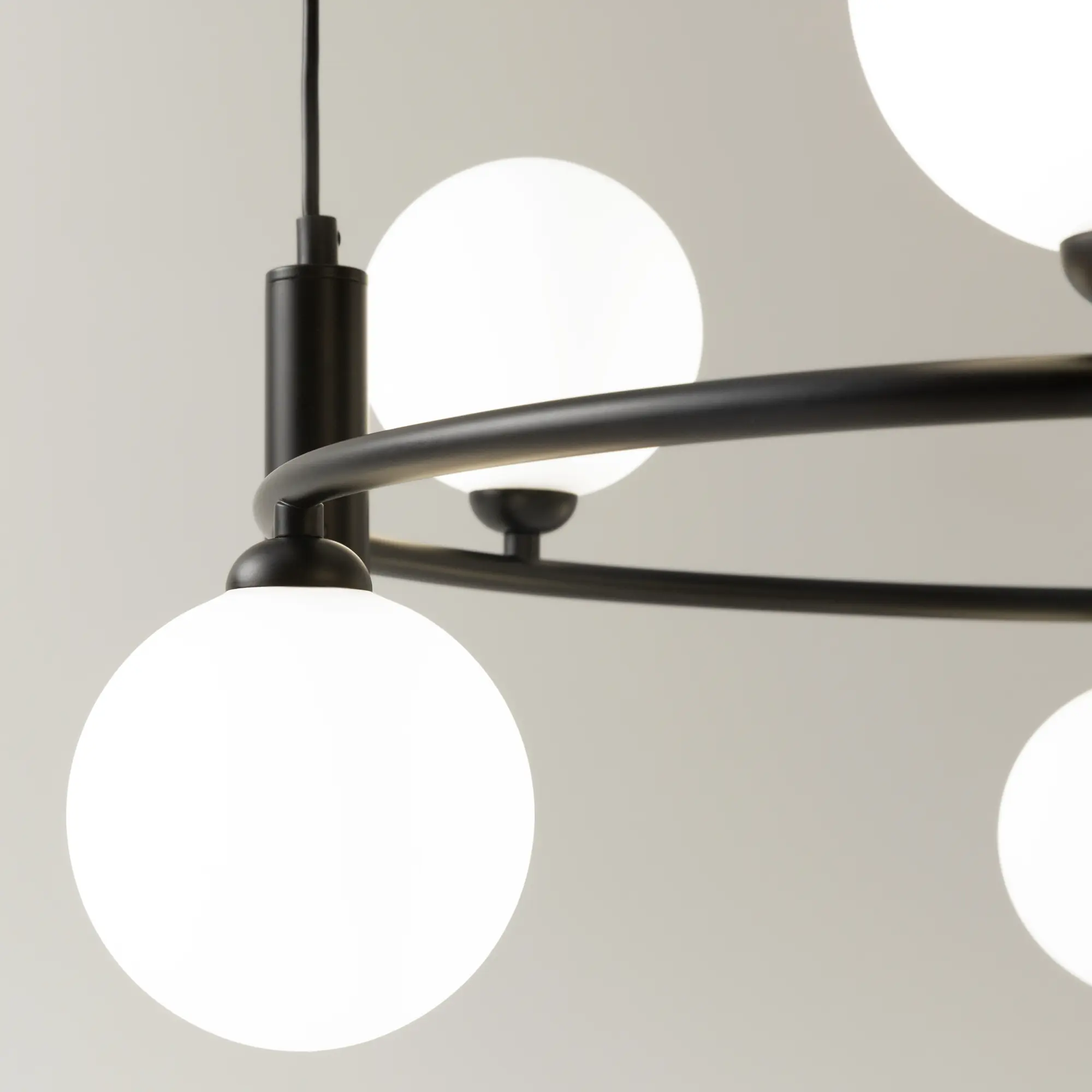 Подвесной светильник Maytoni MOD013PL-06B