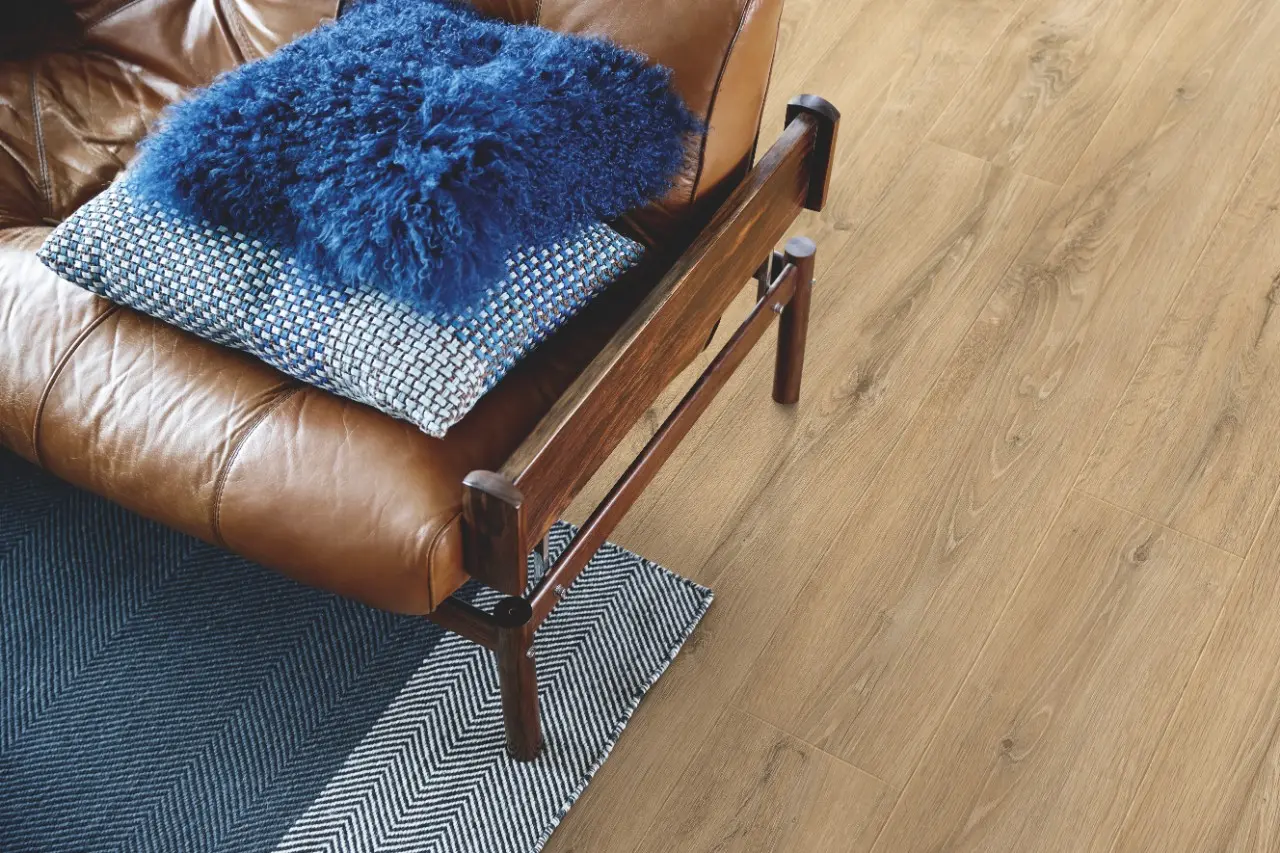 Ламинат Pergo  L1251-04305 Дуб серый Барнхаус в квартире