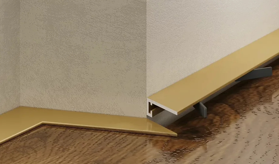 Микроплинтус Laconistiq MICRO 15 Classic золотой анодированный