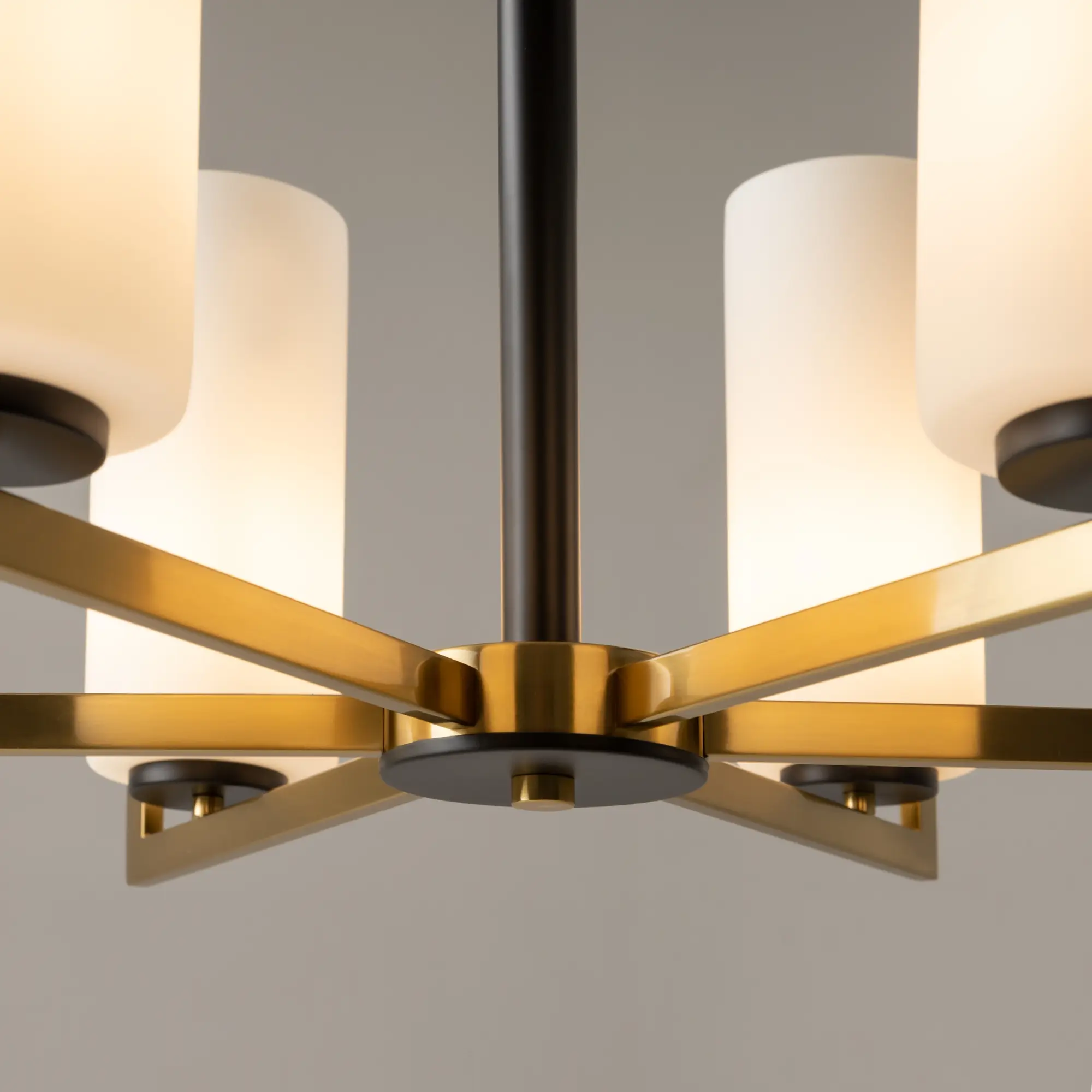 Люстра Maytoni MOD089PL-06BS