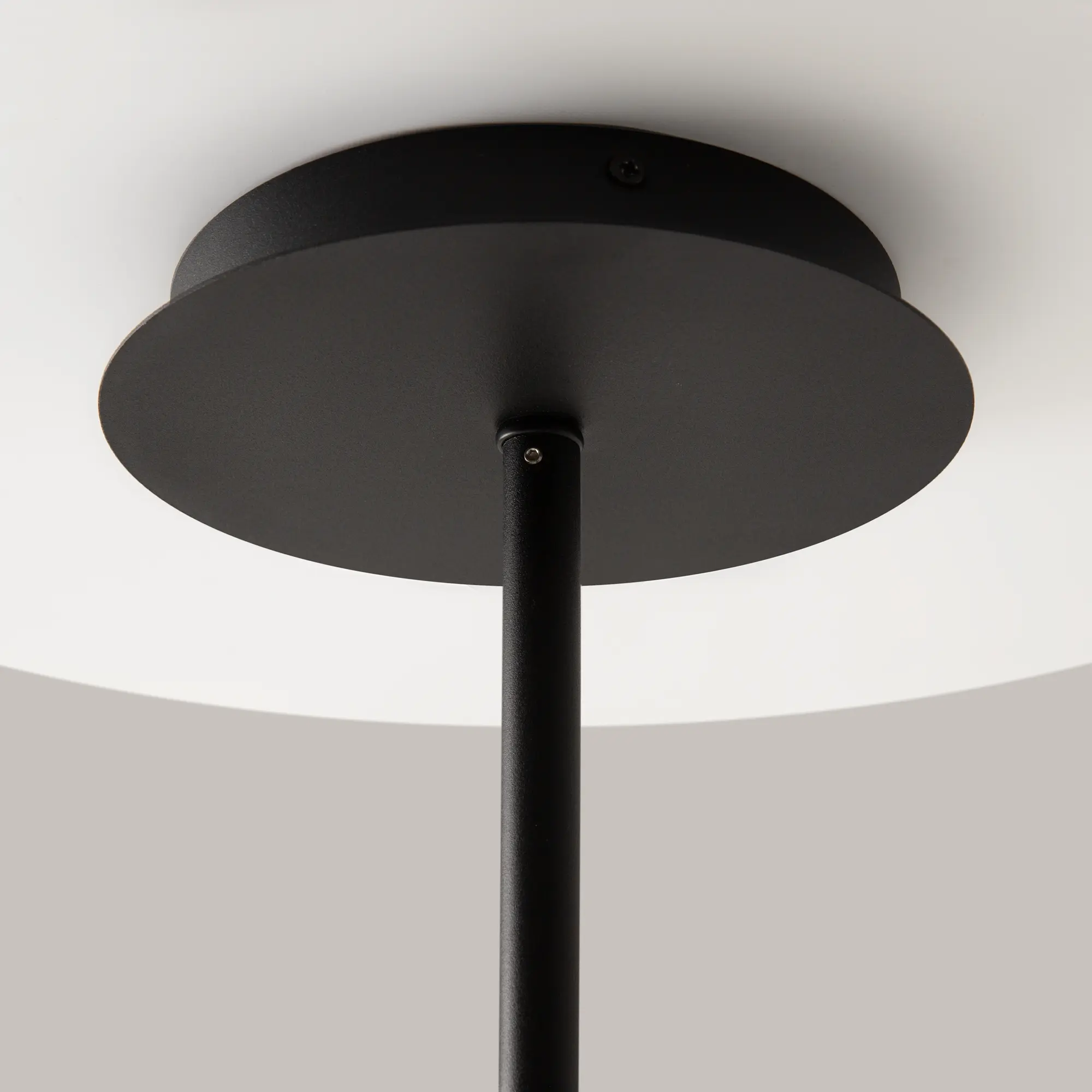 Люстра Maytoni MOD126PL-08B