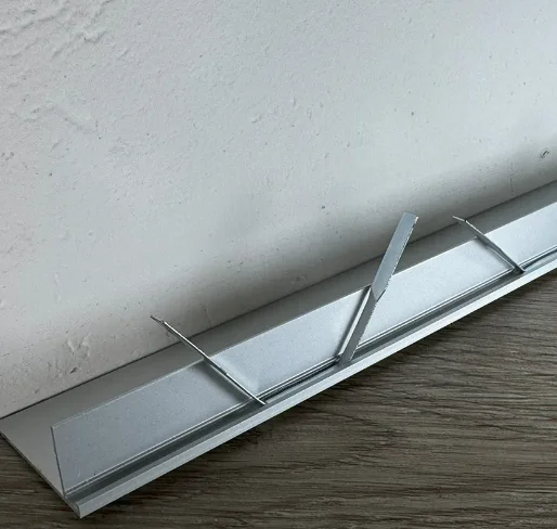 Щелевой микроплинтус Pro Design Mini L 601A анодированный серебро