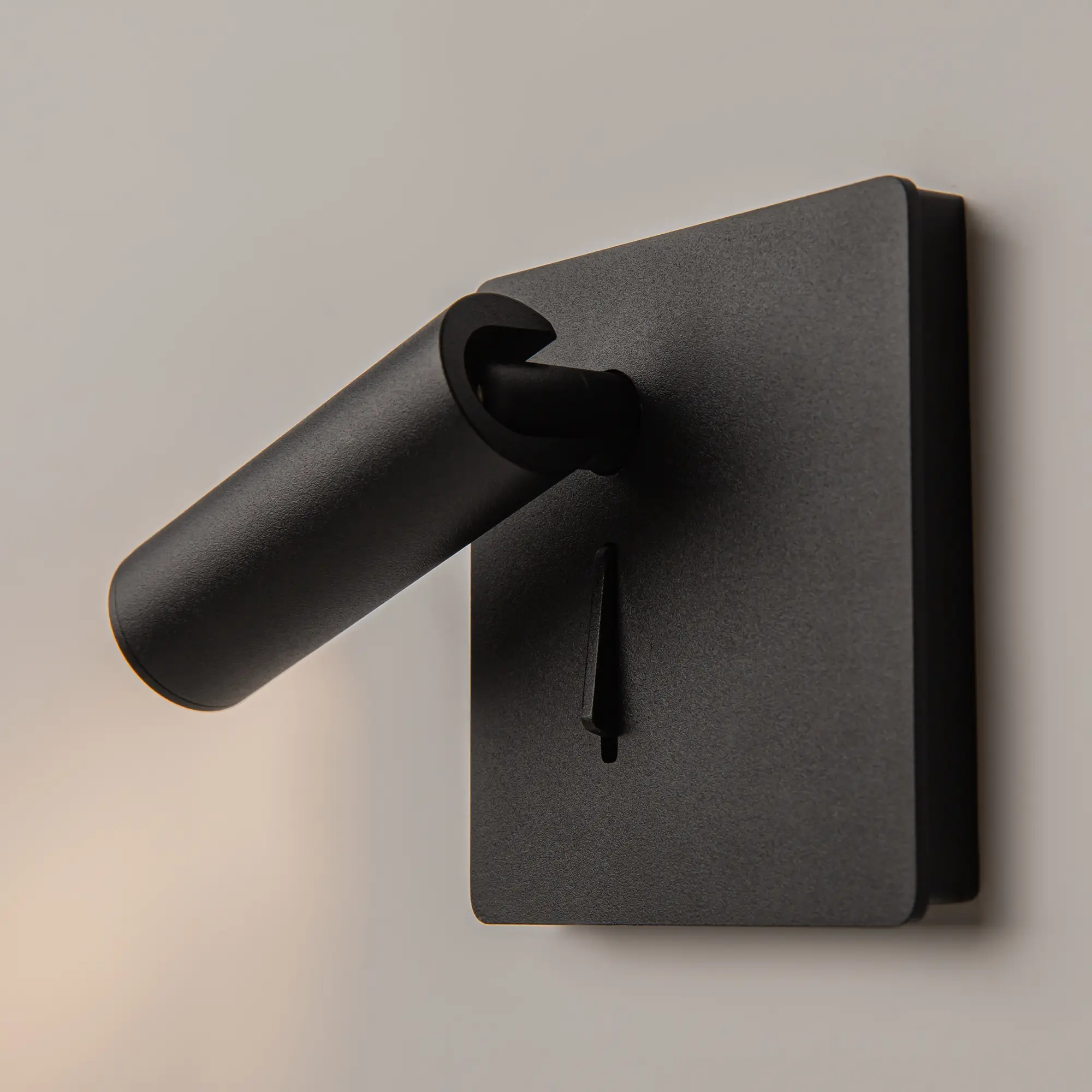 Настенный светильник (бра) Technical C040WL-L3B3K