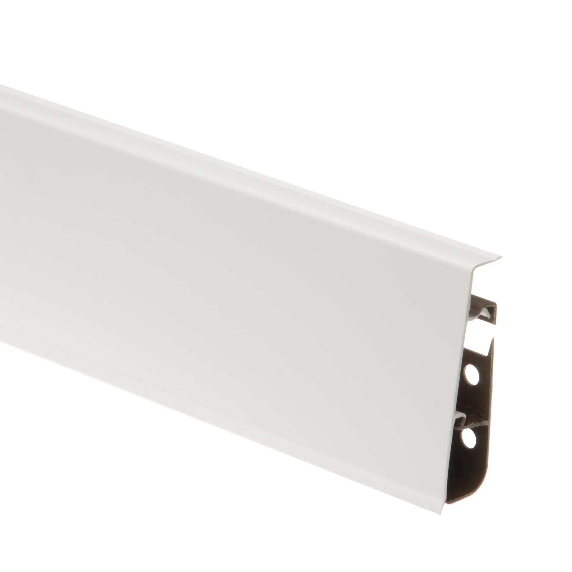 Пластиковый плинтус напольный недорогой