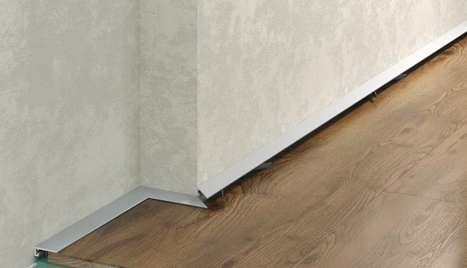 Микроплинтус Laconistiq MICRO 15 Classic серебряный анодированный