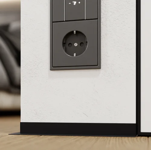 Микроплинтус L образный черный муар RAL 9005 44-00-59