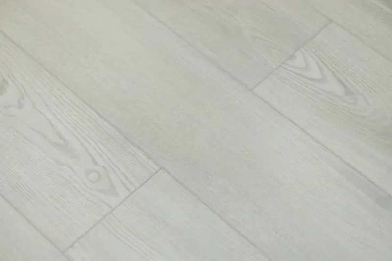 Новая распродажа от Art East на клеевой и замковый кварцвинил 