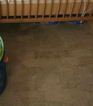 6 мм клеевой пробковый пол WICANDERS AJ2R002 Identity Tea в интерьере