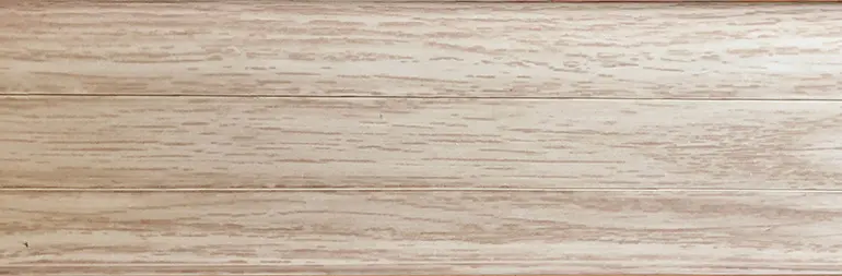 Пластиковый плинтус напольный недорогой