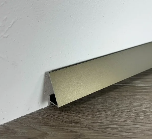 Плинтус Pro Design Corner 570 S Шампань анодированный Москва