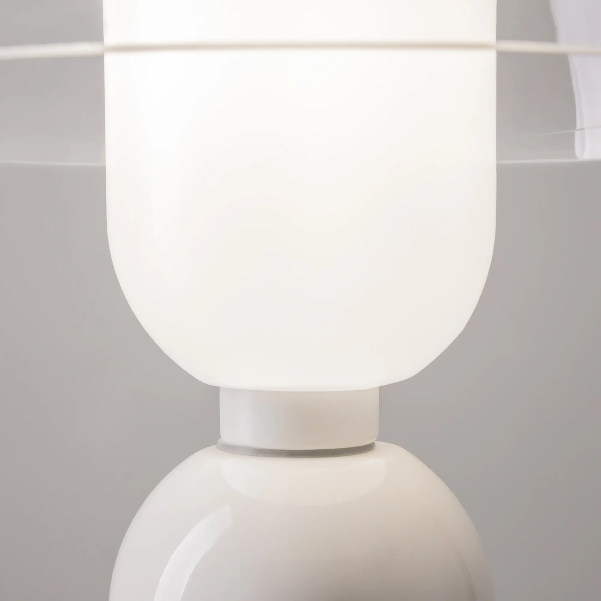 Настольный светильник Maytoni MOD177TL-01W