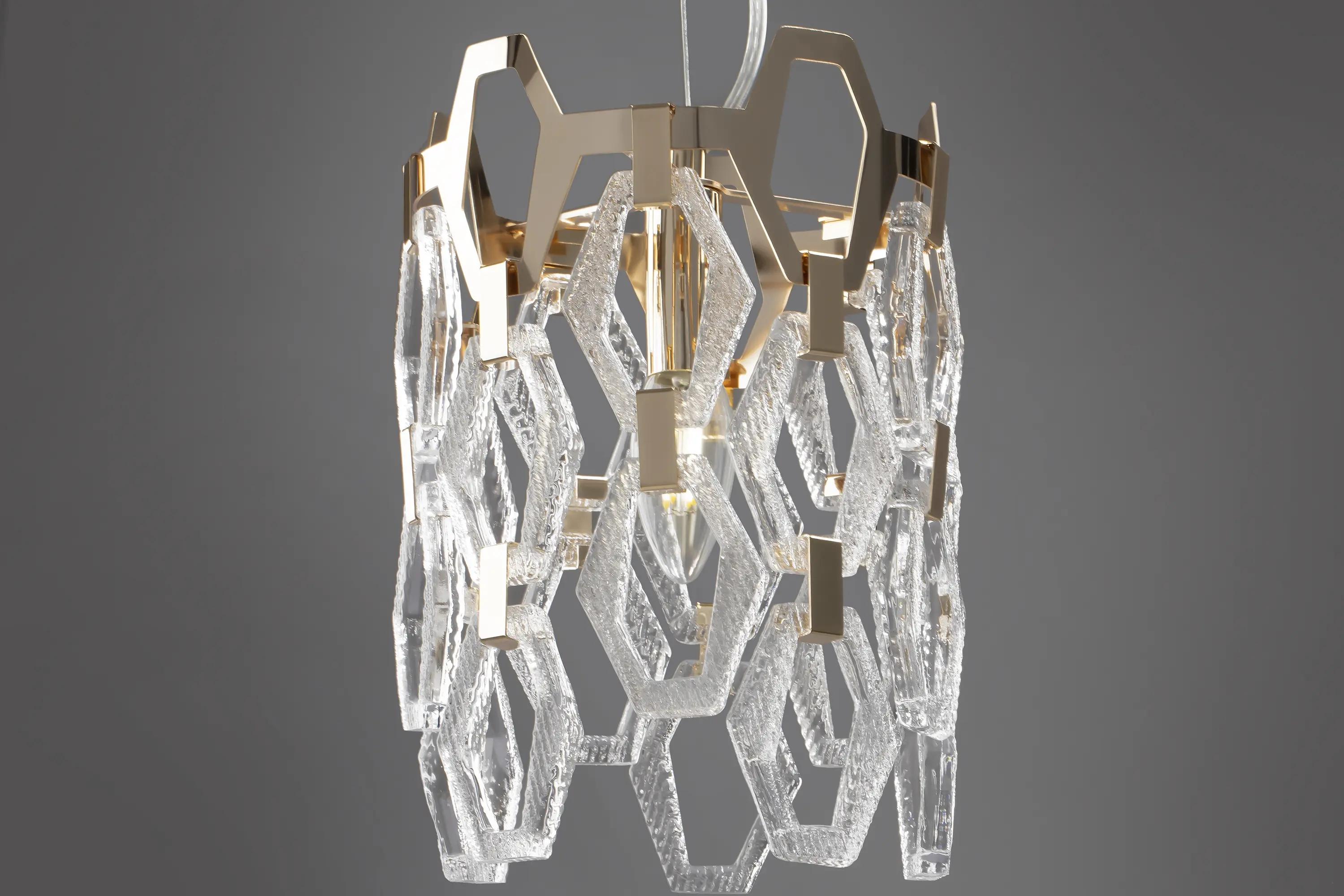 Подвесной светильник Maytoni MOD490PL-01G