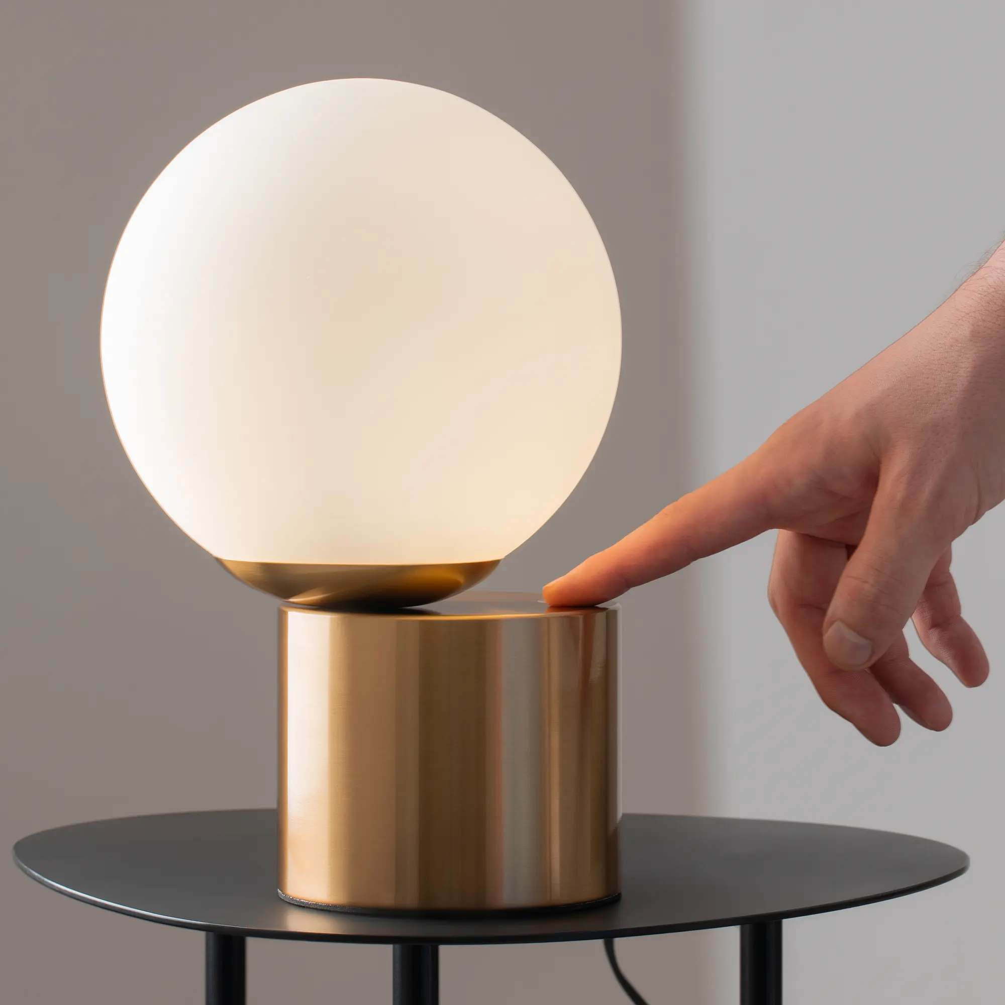 Настольный светильник Freya FR5286TL-01BS