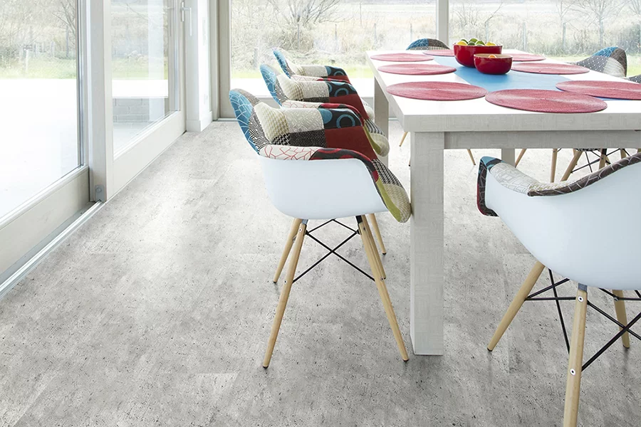 Пробковый пол с дизайном под дерево