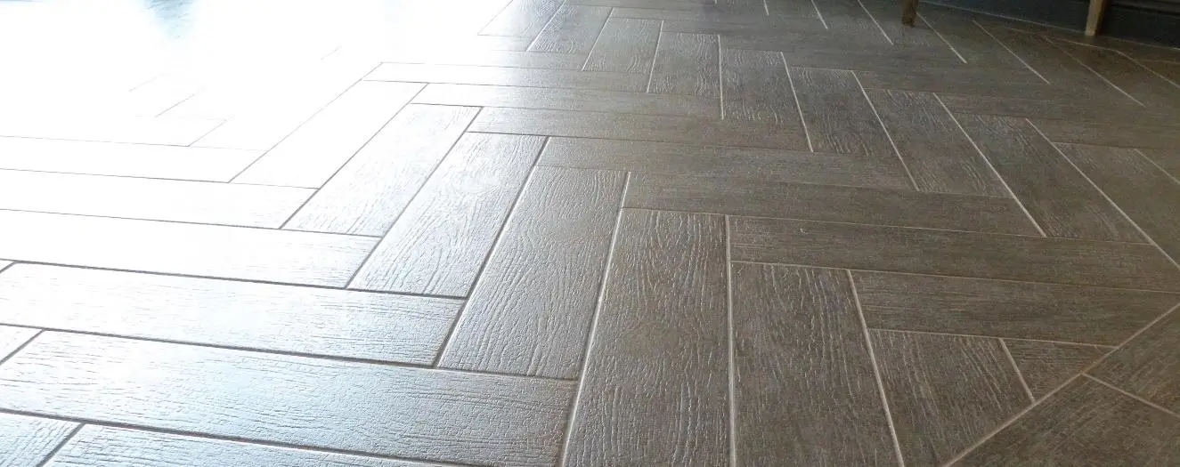 Варианты укладки плитки ПВХ