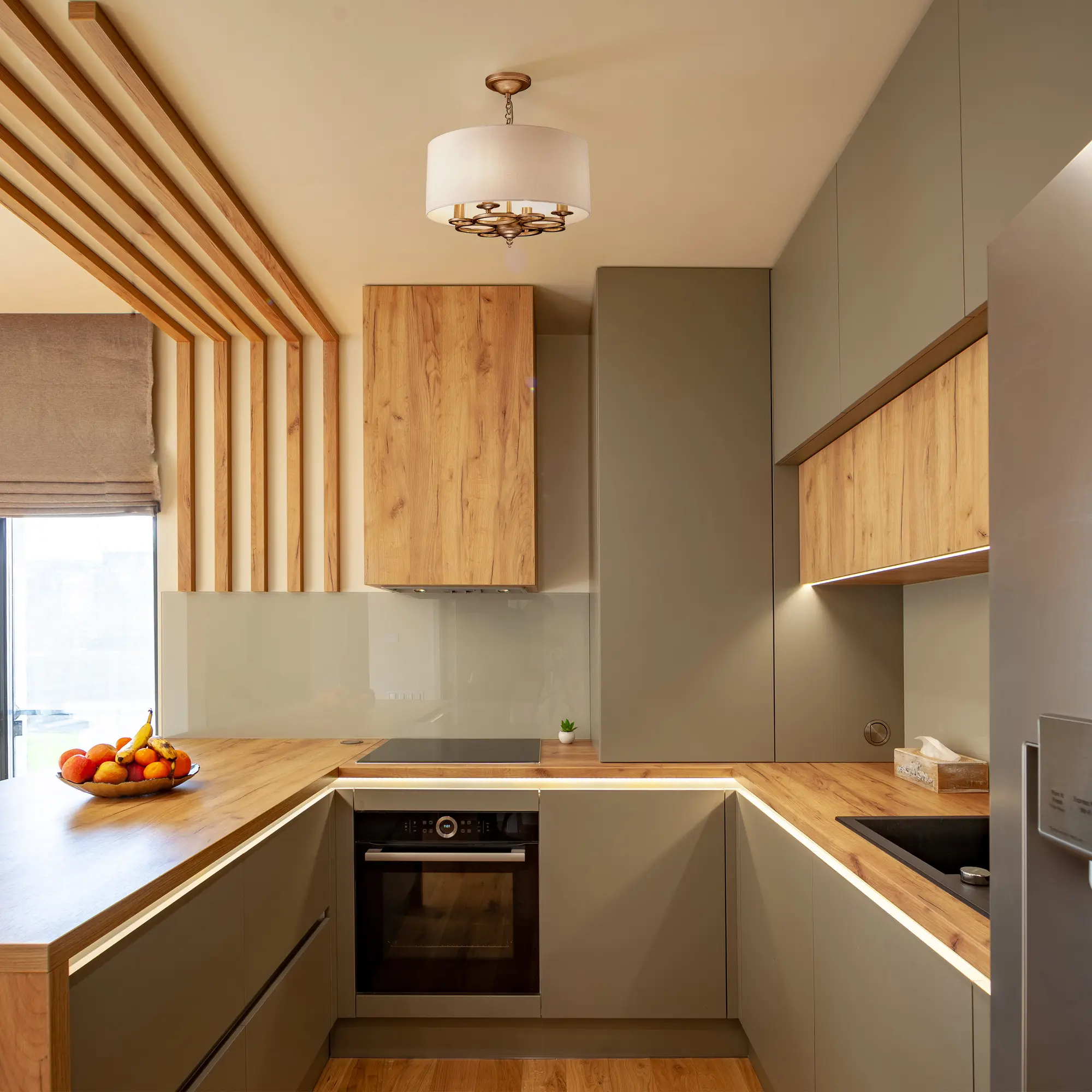 Подвесной светильник Maytoni H007PL-04G