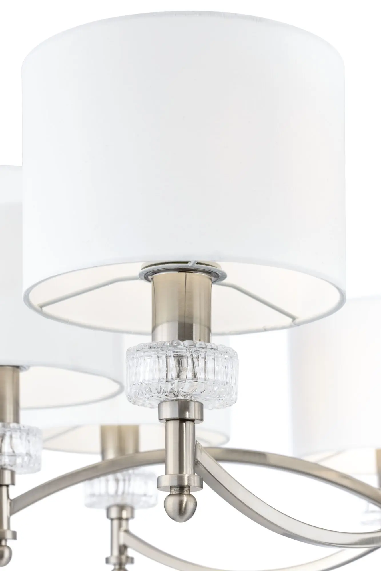 Люстра Maytoni MOD014CL-08N