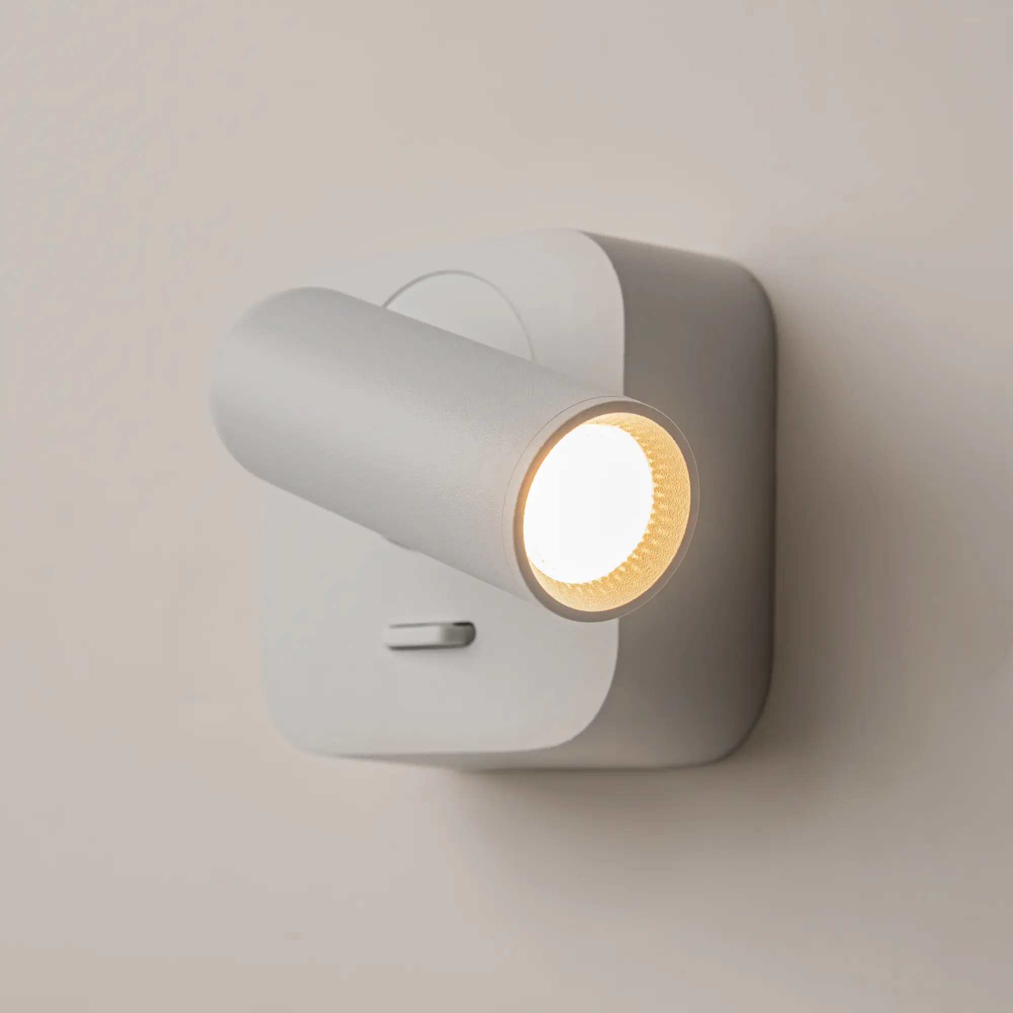 Настенный светильник (бра) Technical C039WL-L3W3K