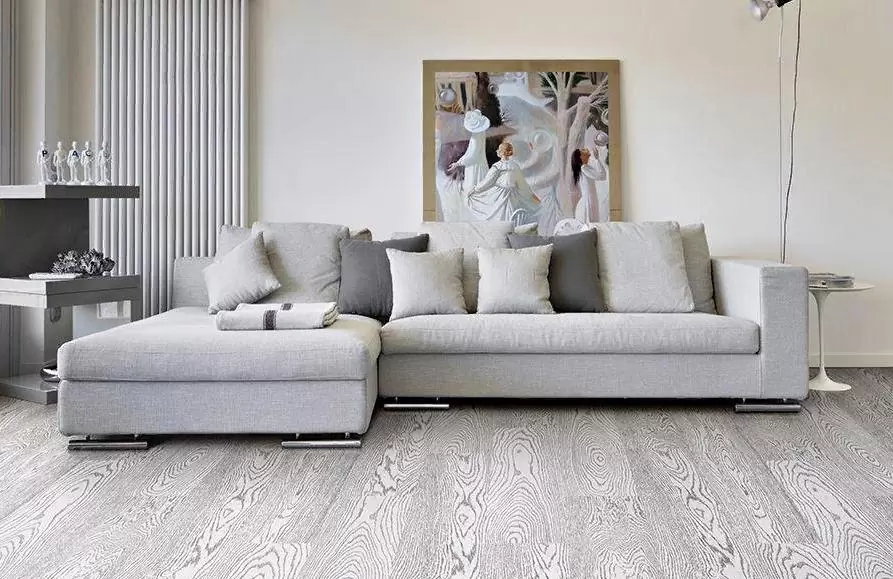 Пробковый пол с дизайном под дерево