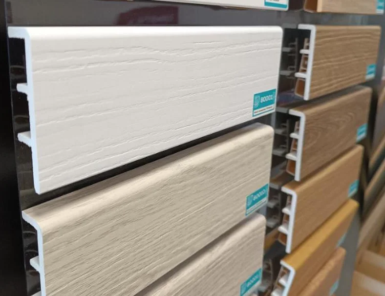 Напольные плинтусы в интерьере