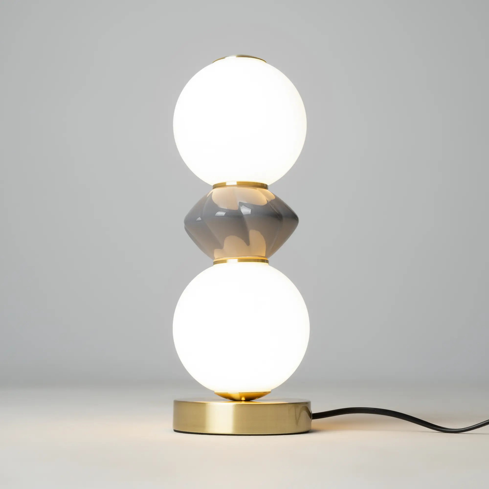 Настольный светильник Maytoni MOD362TL-L10GR3K