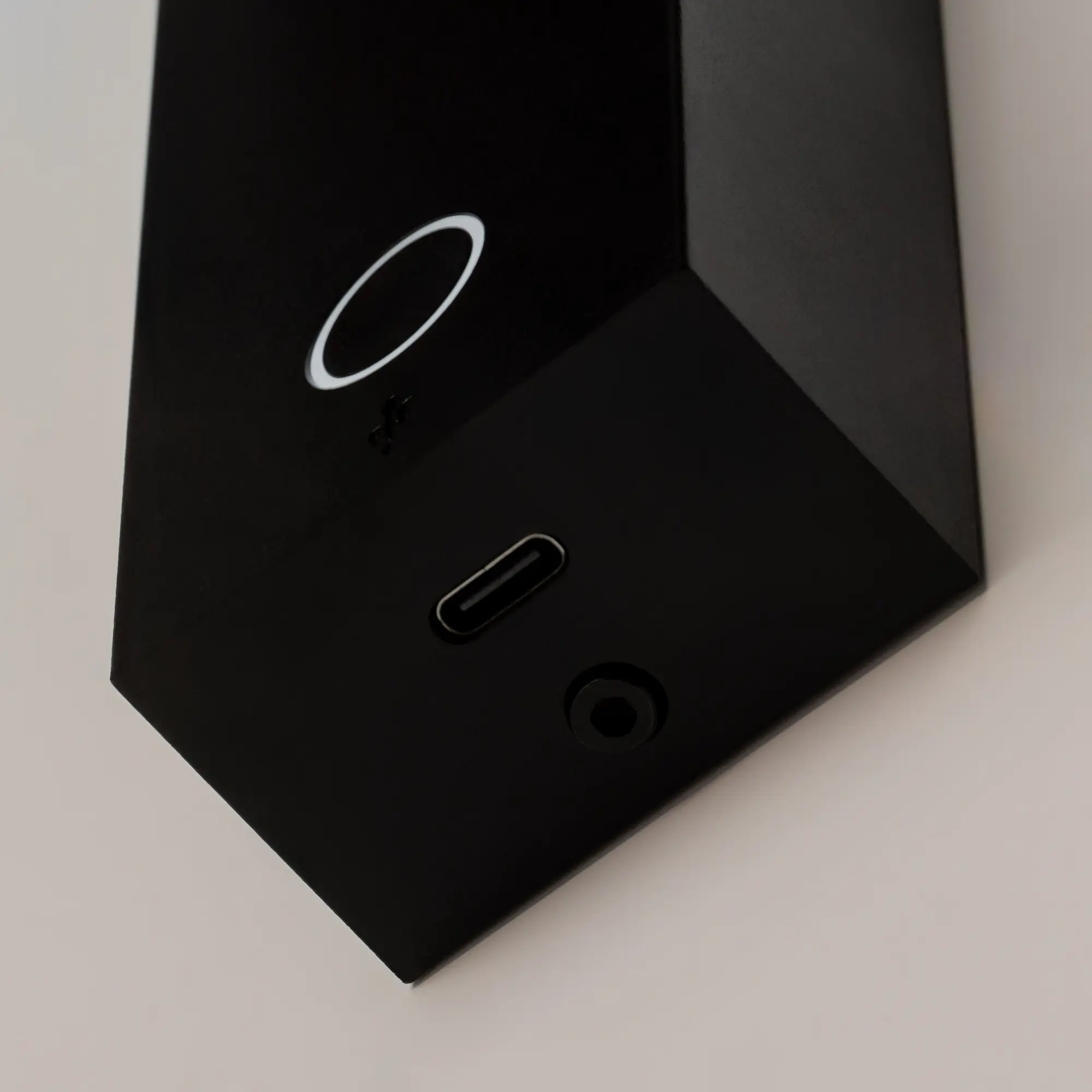 Настенный светильник (бра) Technical C077WL-L3B3K