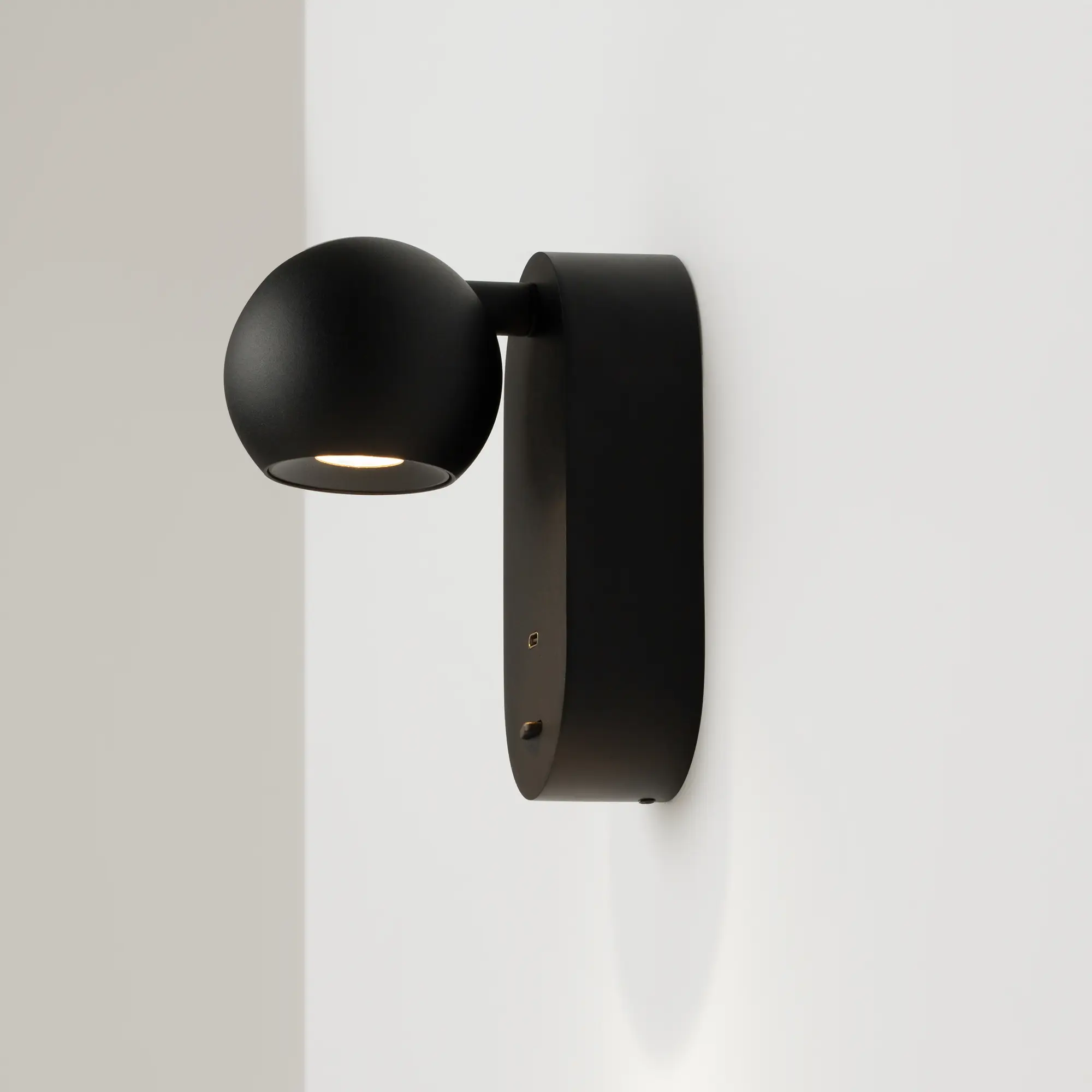 Настенный светильник (бра) Maytoni MOD434WL-L5B3K