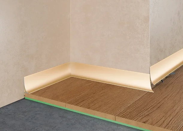 Микро плинтус Pro Design Corner L 584 S шампань анодированный