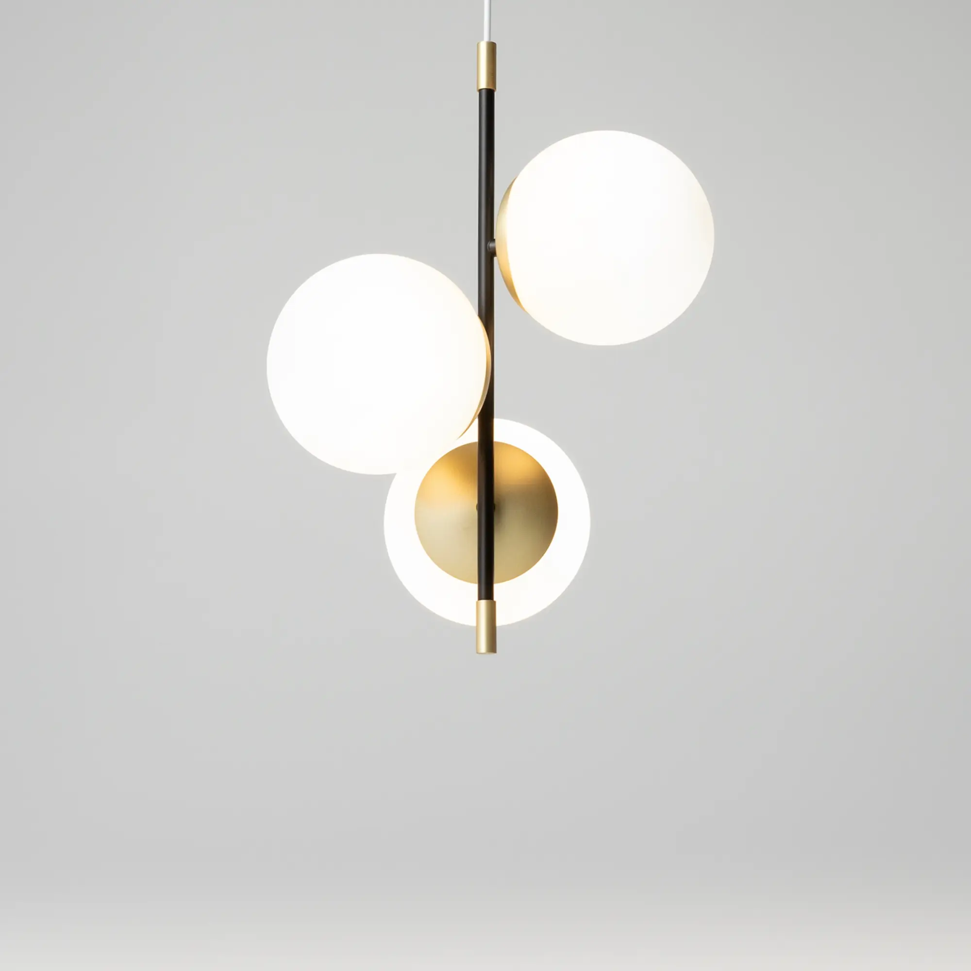 Подвесной светильник Maytoni MOD048PL-03G