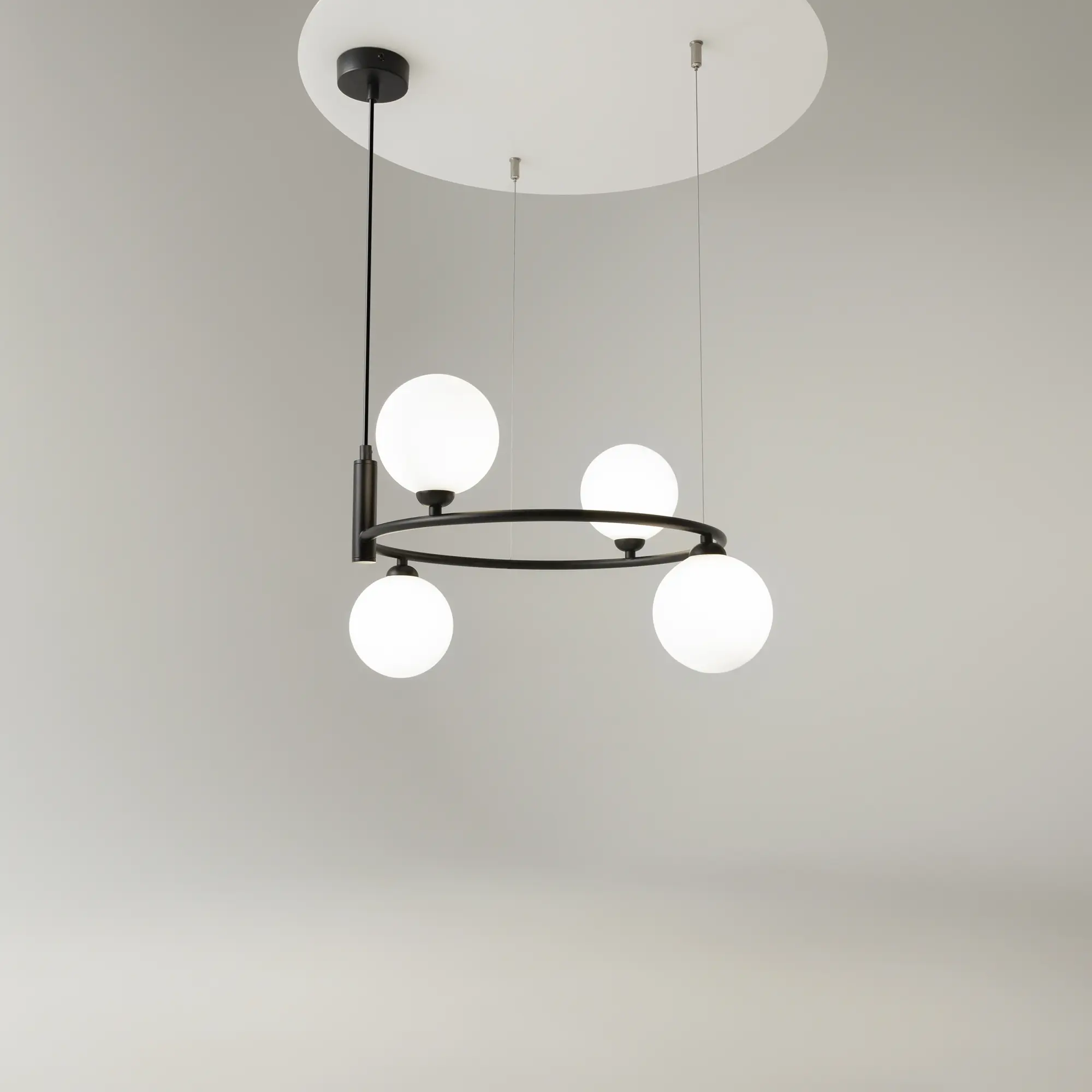 Подвесной светильник Maytoni MOD013PL-04B