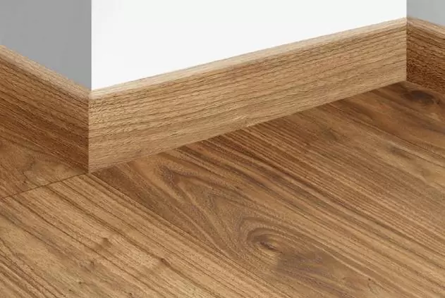 Установка напольного плинтуса своими руками