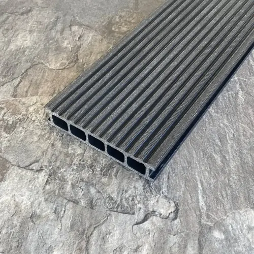 Террасная доска из ДПК Latitudo Euro 139х27 мм Антрацит для обустройства участка