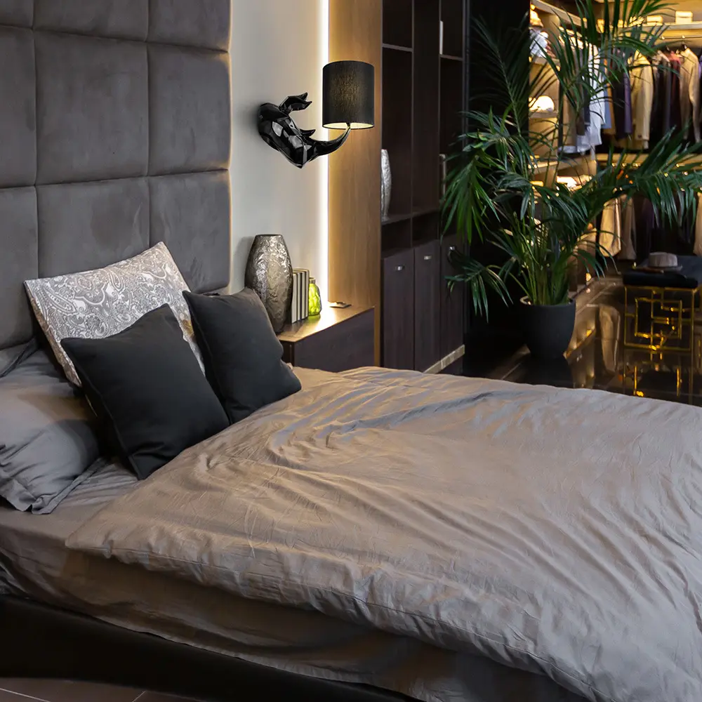 Настенный светильник (бра) Maytoni MOD470WL-01B