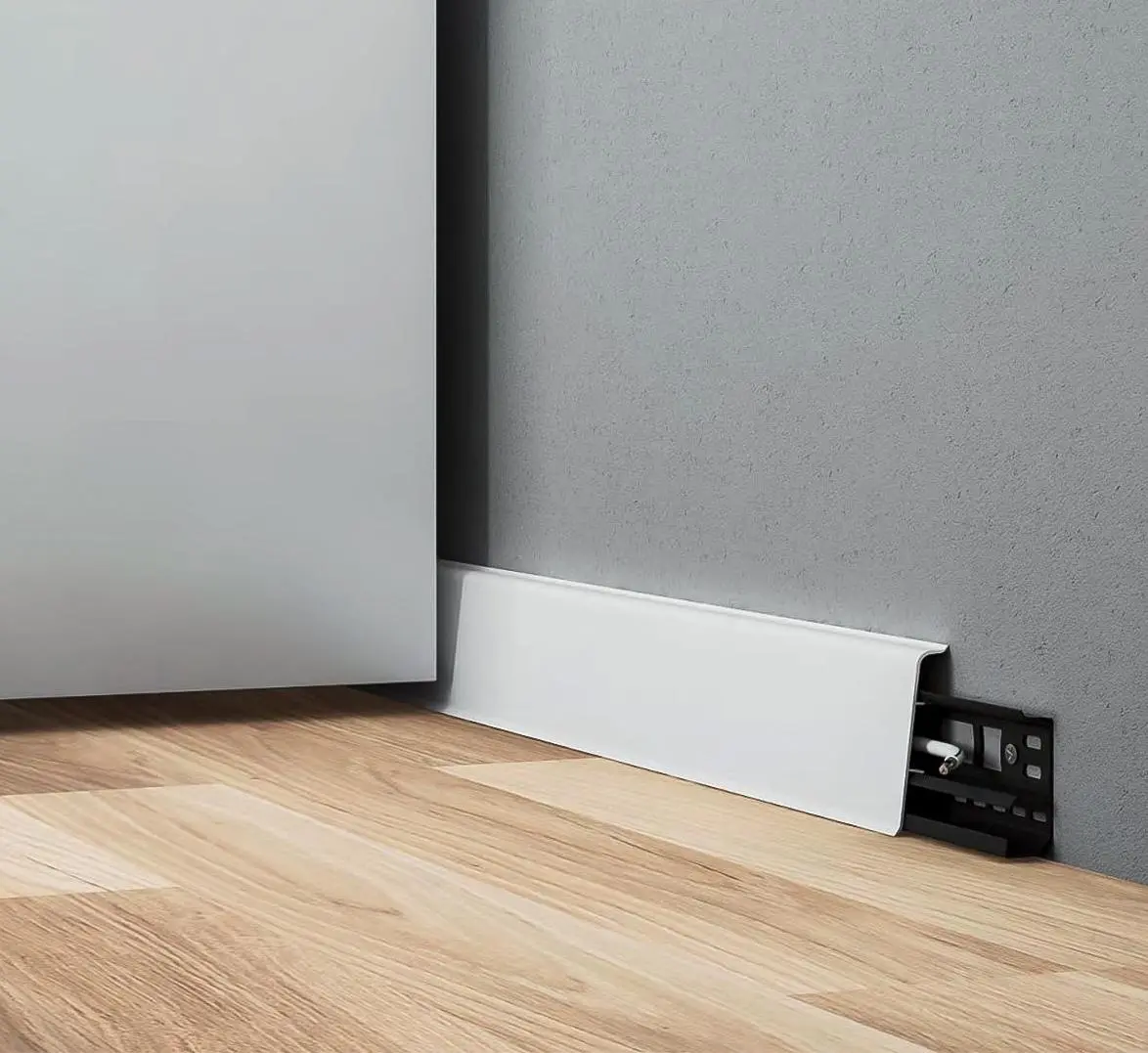 Пластиковый плинтус напольный