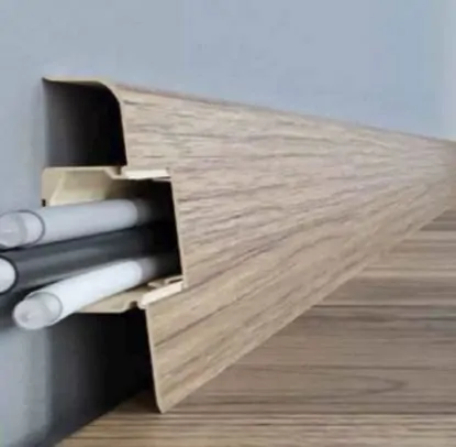 Установка пластиковых плинтусов